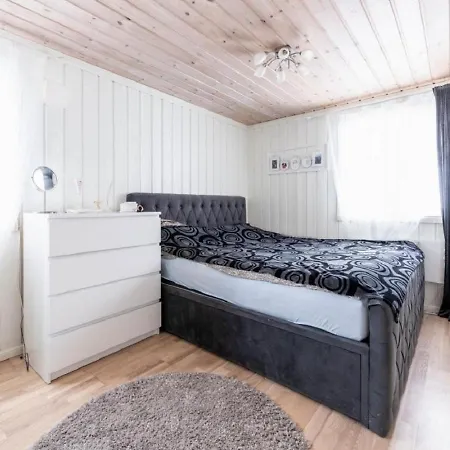 A Wonderful Estate Of Two For Seasons! Holiday home