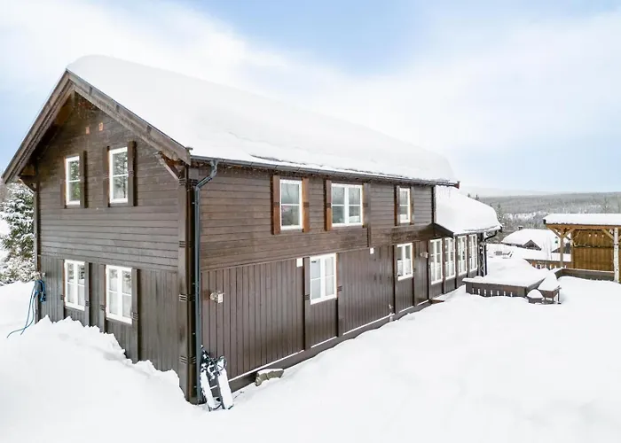 A Wonderful Estate Of Two For Seasons! Semesterbostad *