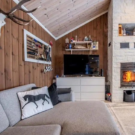 Feriehus A Wonderful Estate Of Two For Seasons! *
